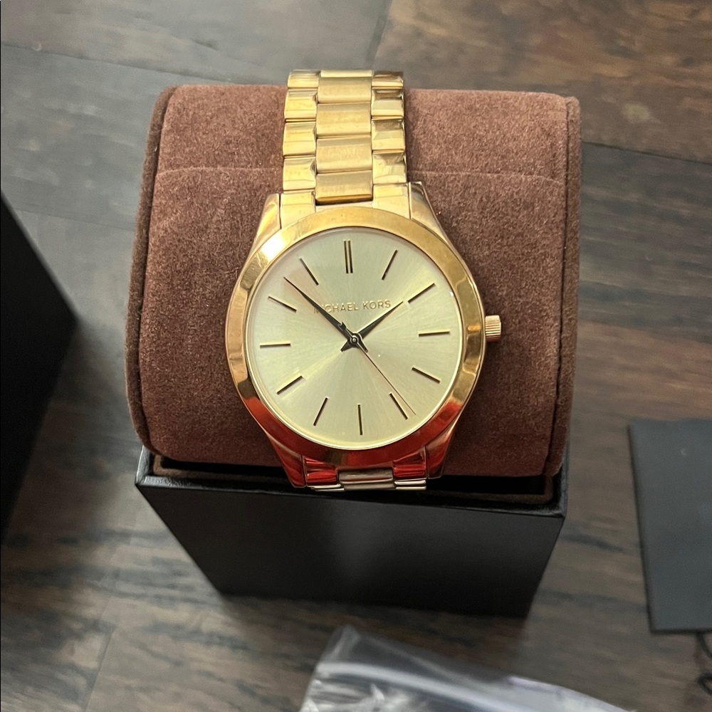 Michael Kors Gold-Tone Women's Watch pre-loved authenic original
